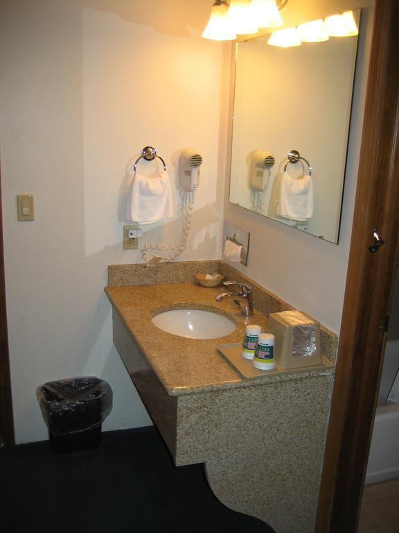 Americas Best Value Inn Burns Εξωτερικό φωτογραφία
